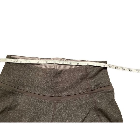 Lululemon Shorts *Gray*  Size 6 - Picture 6 of 6
